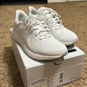 Lululemon Chargefeel workout, woman’s size 7.5, worn once!